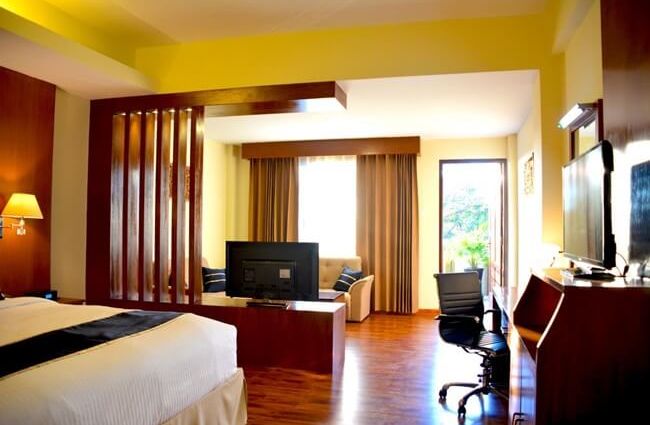 eastern palace hotel 10