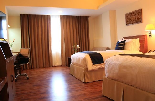 eastern palace hotel 19