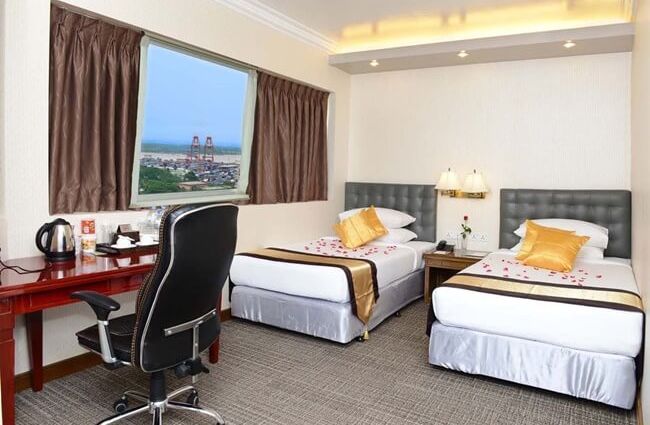 hotel grand united ahlone 1