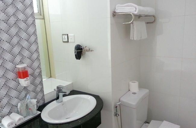 grand laurel hotel 4